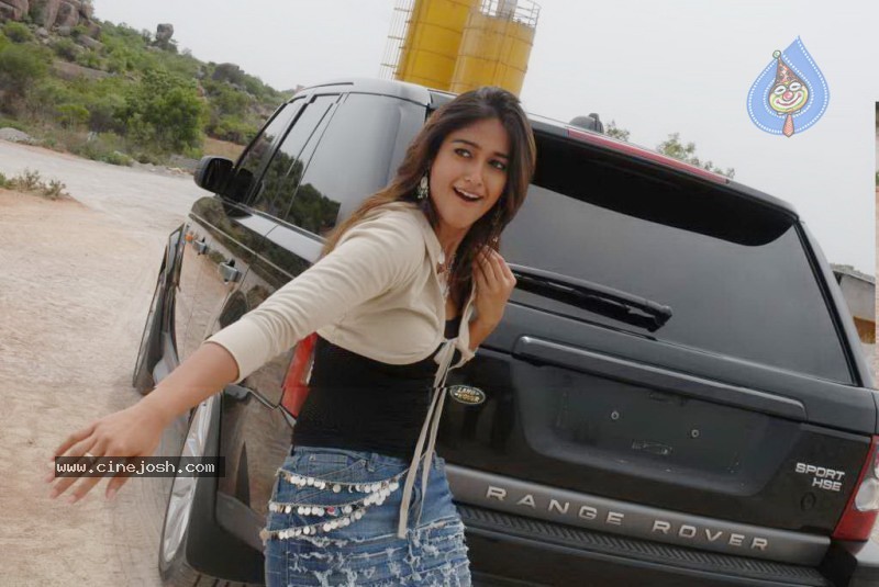 Ileana Latest Stills - 44 / 48 photos