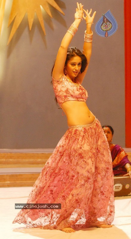 Ileana New Photo Gallery  - 30 / 78 photos