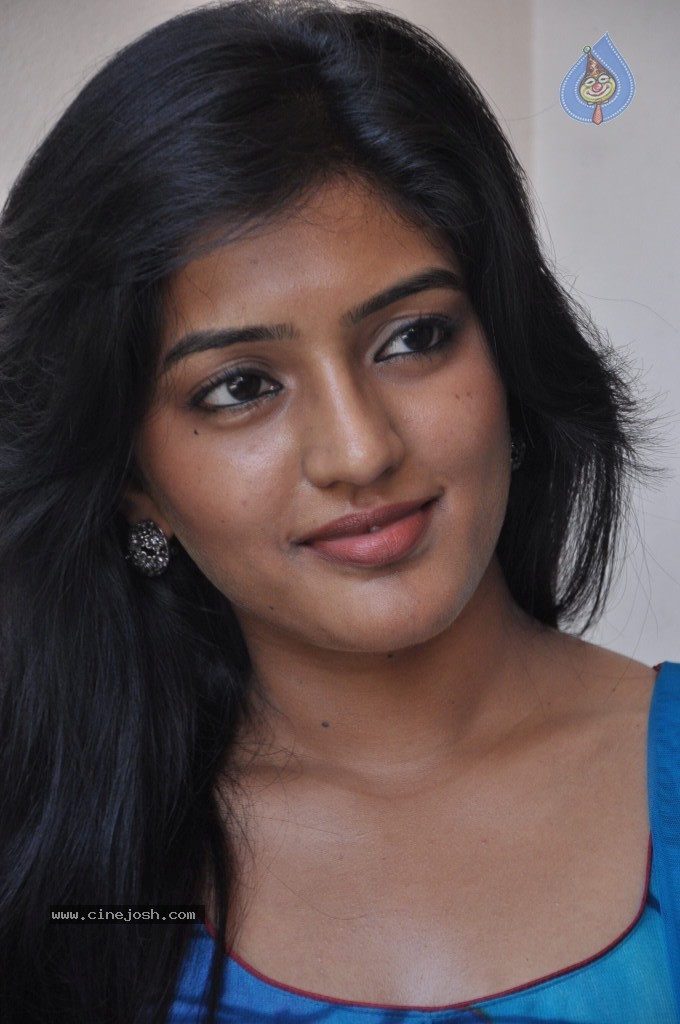 Isha Stills - 20 / 43 photos