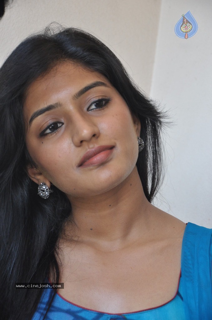 Isha Stills - 30 / 43 photos