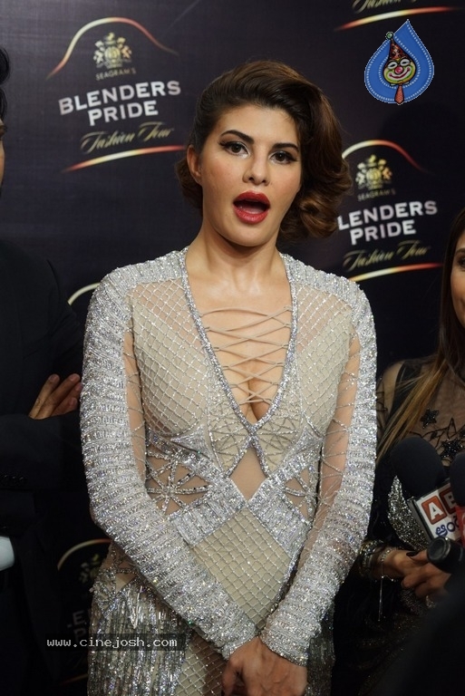 Jacqueline Fernandez Images - 8 / 18 photos