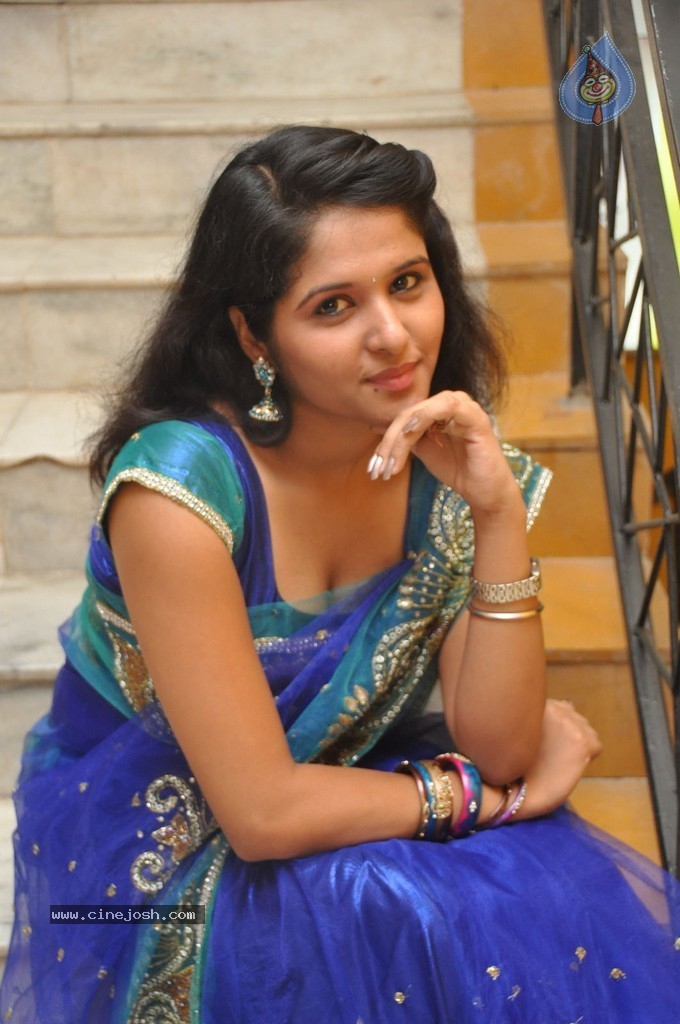 Jayanthi Rajput Stills - 8 / 80 photos