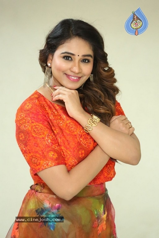 Jayathi Latest Pics - 6 / 21 photos