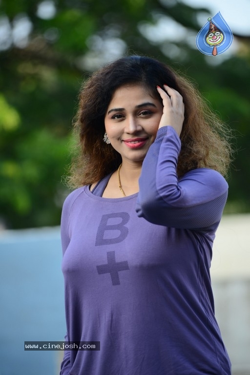 Jayathi New Stills - 12 / 21 photos