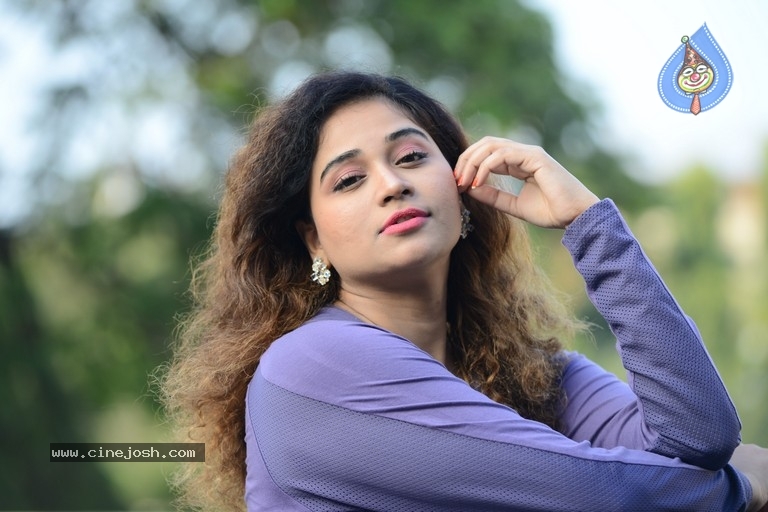 Jayathi New Stills - 20 / 21 photos