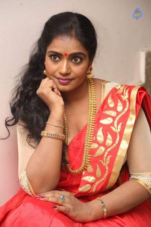 Jayavani New Photos - 8 / 42 photos