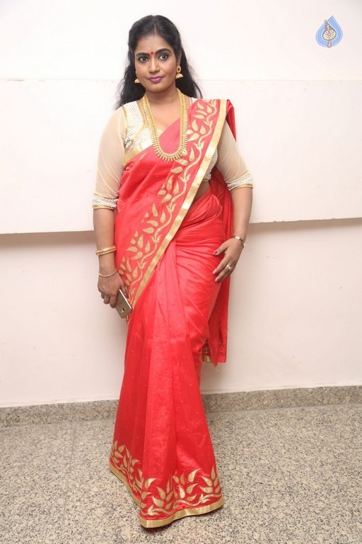 Jayavani New Photos - 16 / 42 photos