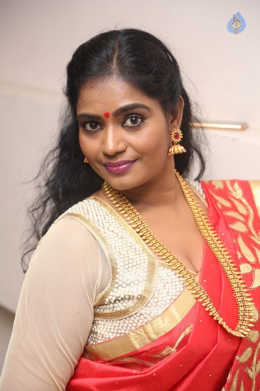 Jayavani New Photos - 17 / 42 photos