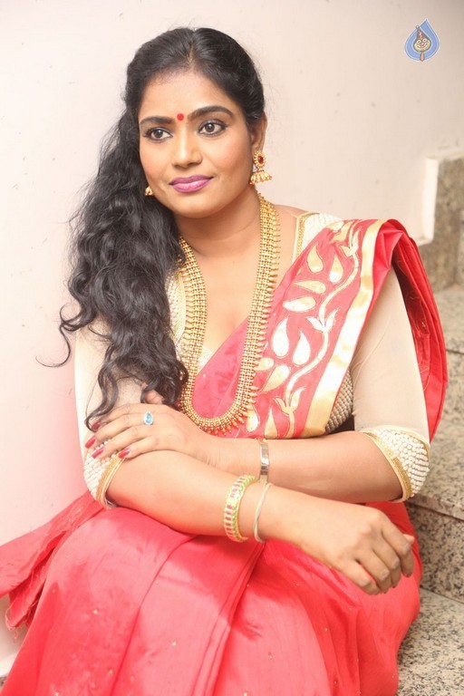 Jayavani New Photos - 20 / 42 photos