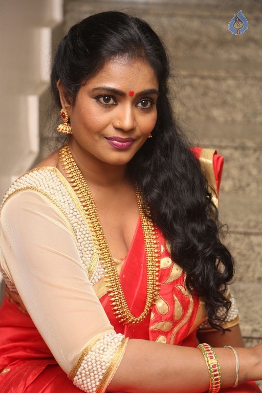 Jayavani New Photos - 22 / 42 photos