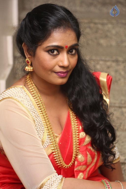 Jayavani New Photos - 27 / 42 photos