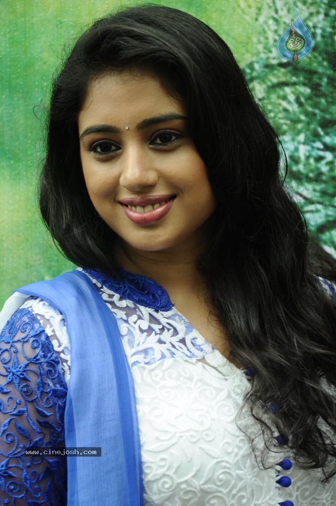 Jeevika Iyer Stills - 19 / 29 photos