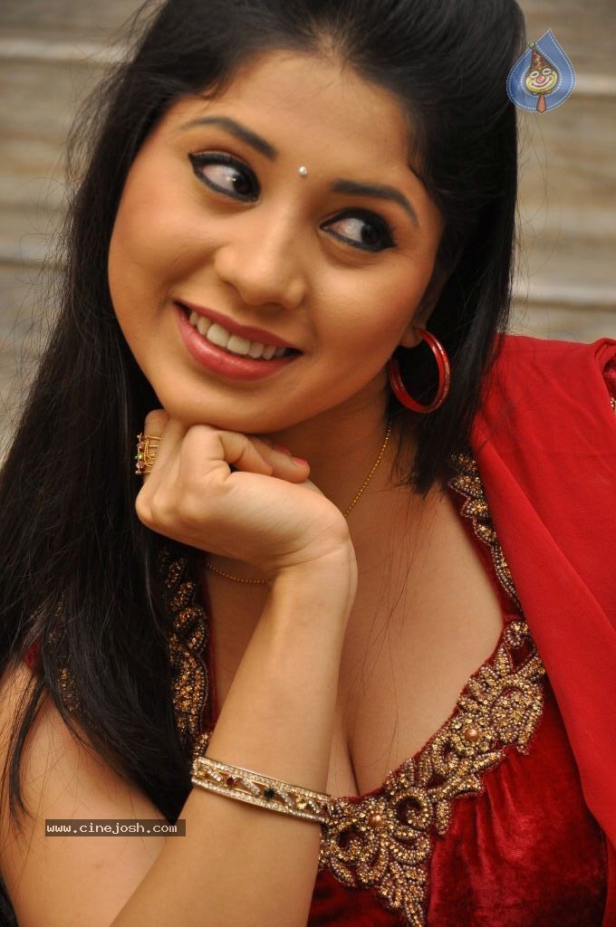 Jiya Hot Photos - 10 / 67 photos