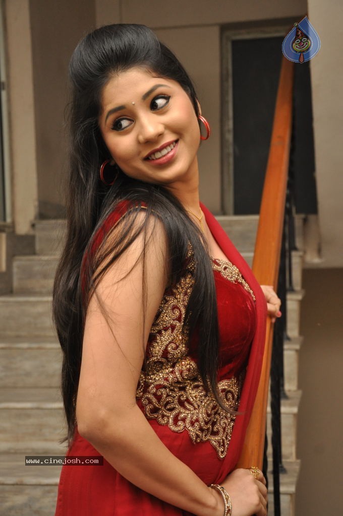 Jiya Hot Photos - 11 / 67 photos