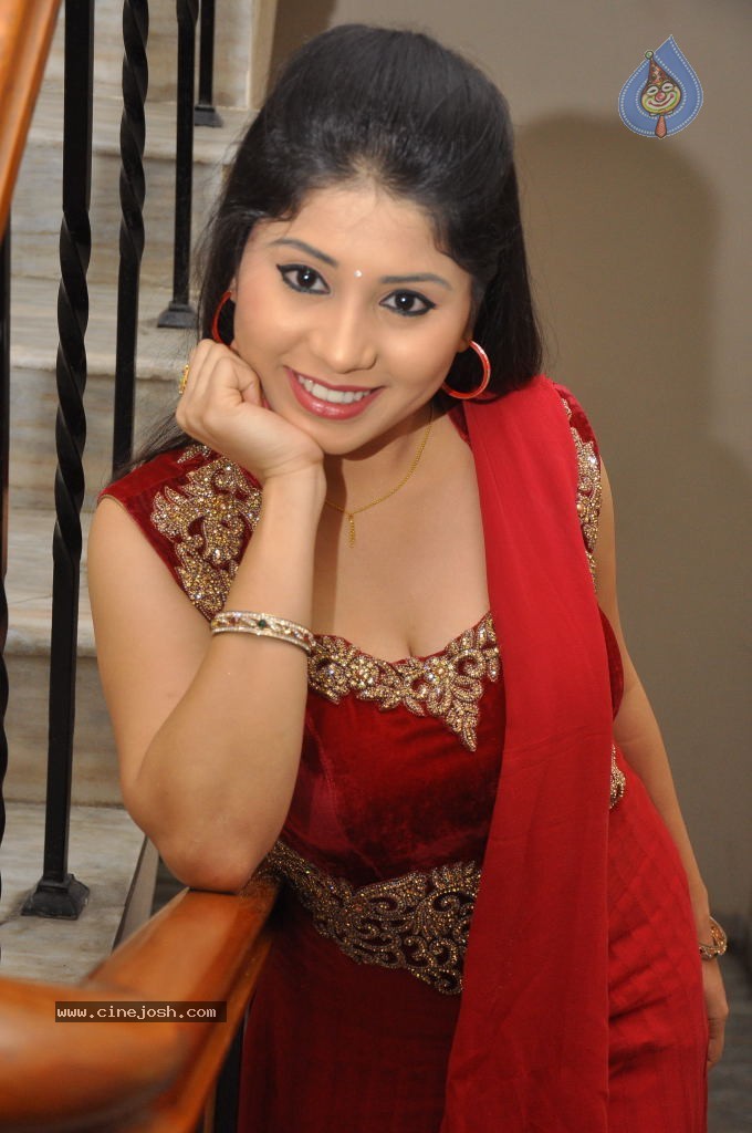 Jiya Hot Photos - 42 / 67 photos