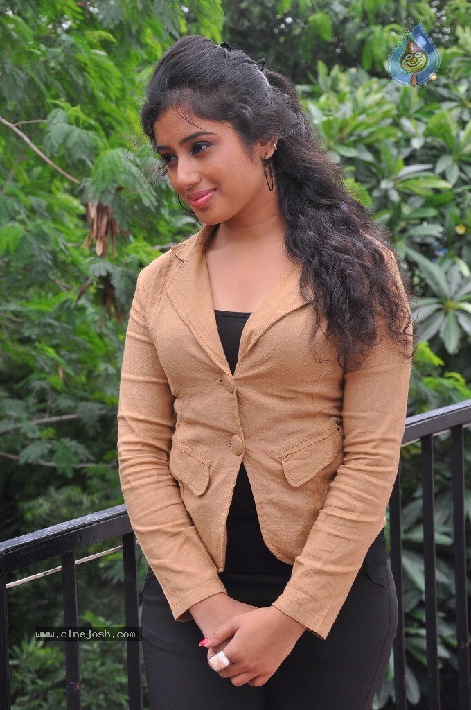 Jr Jeevitha Stills - 62 / 74 photos