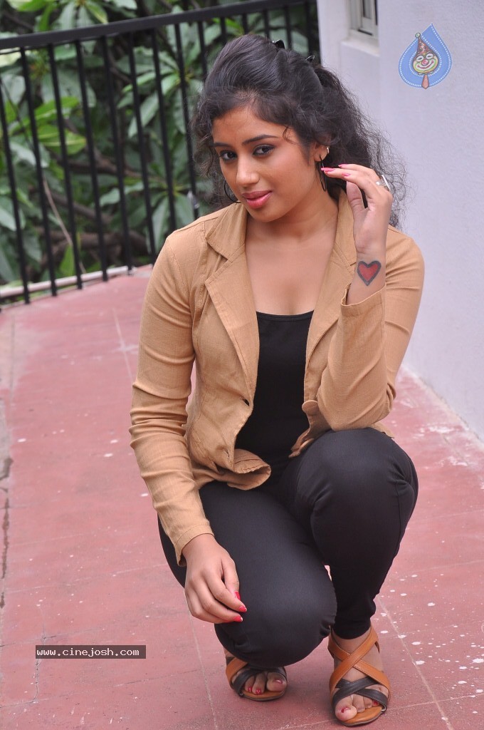 Jr Jeevitha Stills - 65 / 74 photos