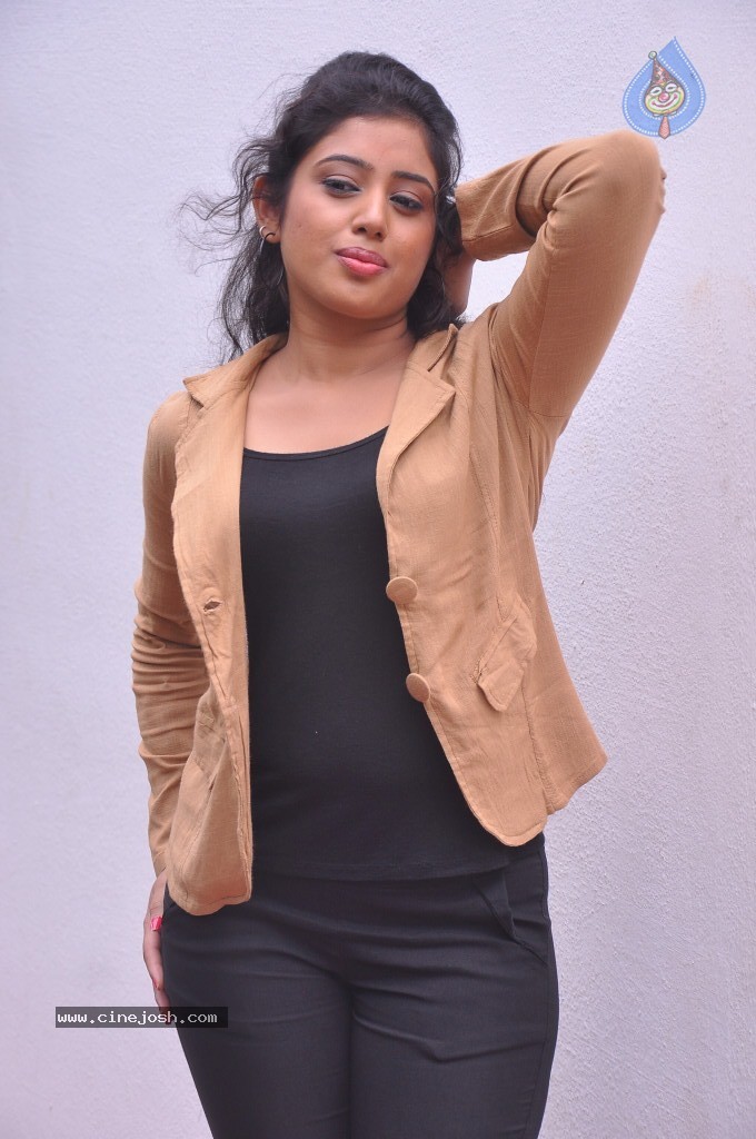 Jr Jeevitha Stills - 67 / 74 photos