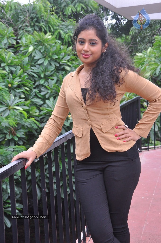 Jr Jeevitha Stills - 69 / 74 photos