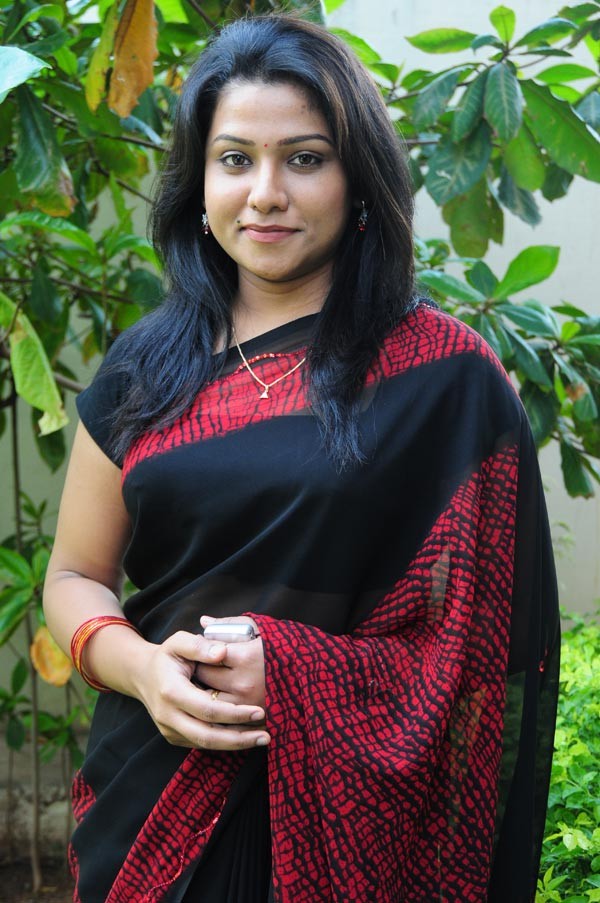 Jyothi - Gentleman - Photos - 6 / 60 photos