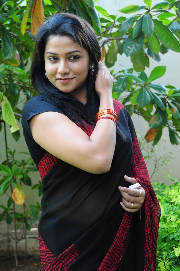 Jyothi - Gentleman - Photos - 12 / 60 photos