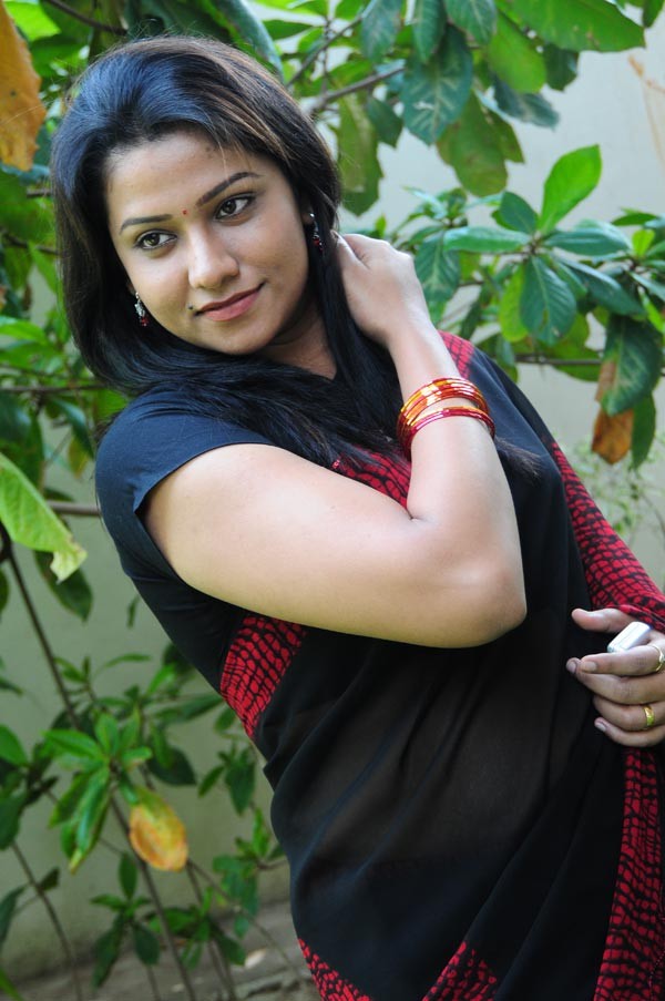 Jyothi - Gentleman - Photos - 14 / 60 photos