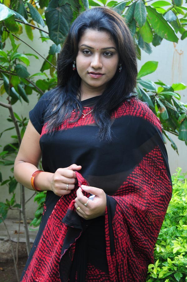 Jyothi - Gentleman - Photos - 21 / 60 photos