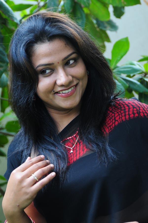 Jyothi - Gentleman - Photos - 25 / 60 photos