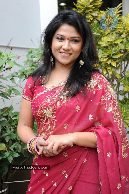 Jyothi Gallery - 10 / 34 photos