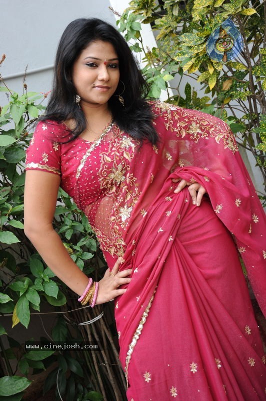 Jyothi Gallery - 11 / 34 photos