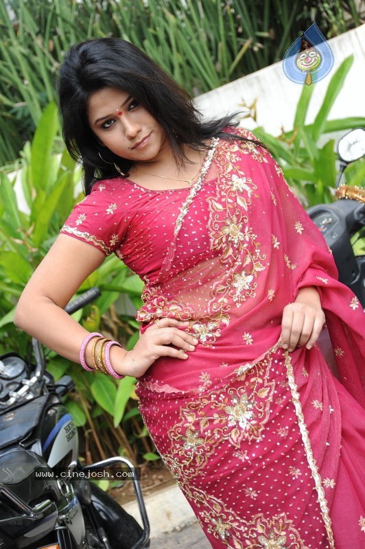 Jyothi Gallery - 15 / 34 photos