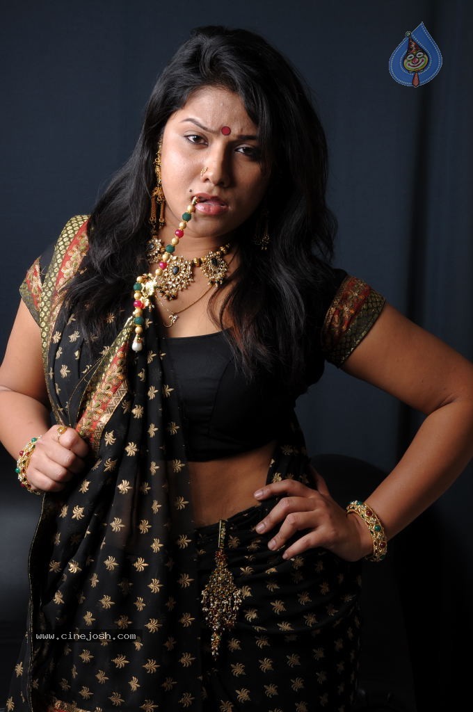 Jyothi New Stills - 36 / 111 photos