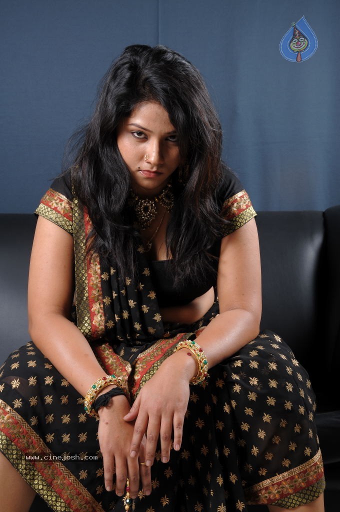 Jyothi New Stills - 87 / 111 photos