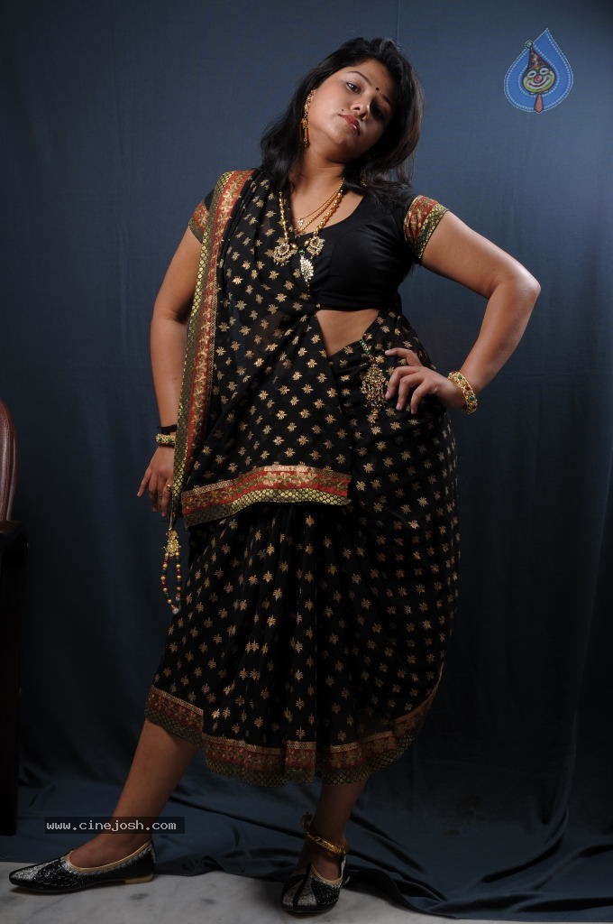 Jyothi New Stills - 105 / 111 photos