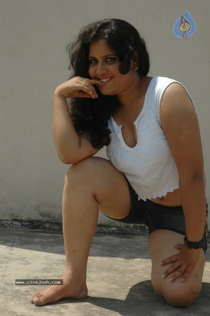 Jyothsna Hot Gallery - 7 / 84 photos