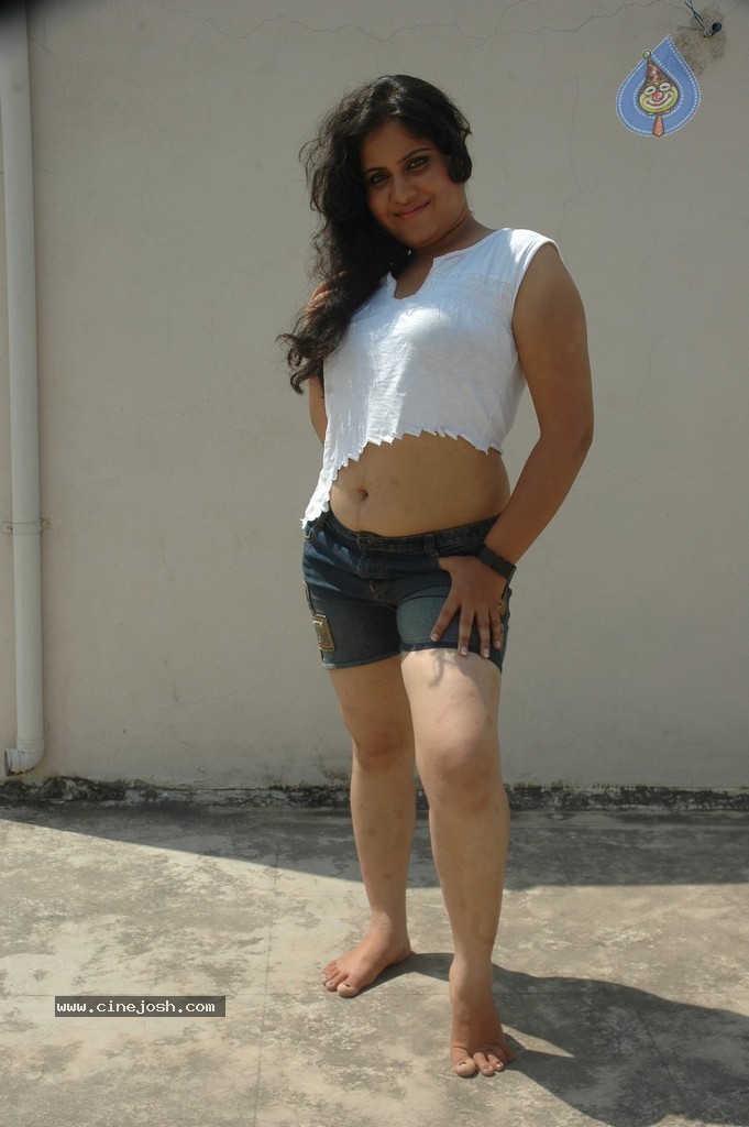 Jyothsna Hot Gallery - 69 / 84 photos