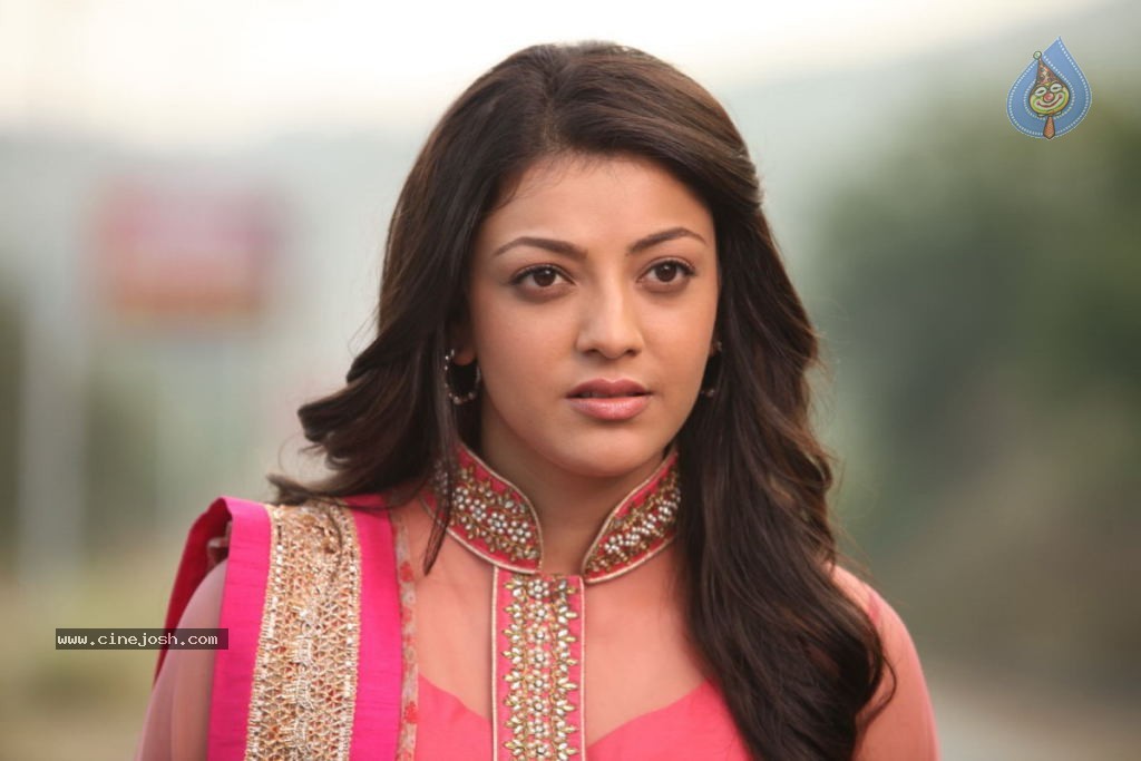 Kajal Agarwal Stills - 34 / 44 photos