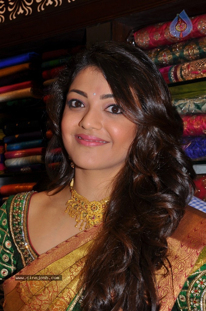 Kajal Latest Stills - 18 / 152 photos