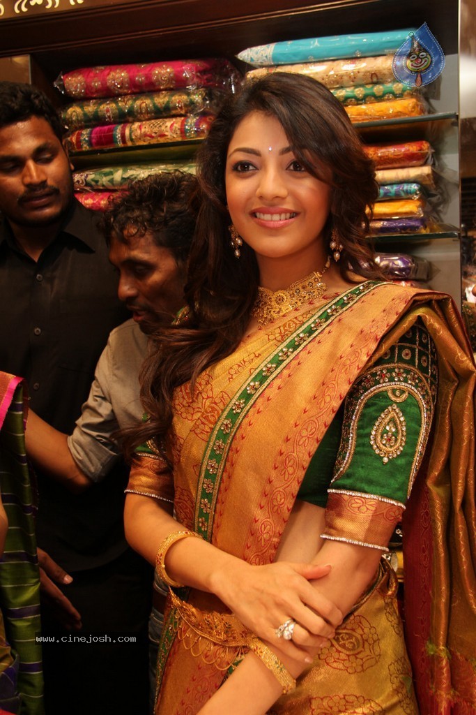 Kajal Latest Stills - 26 / 152 photos