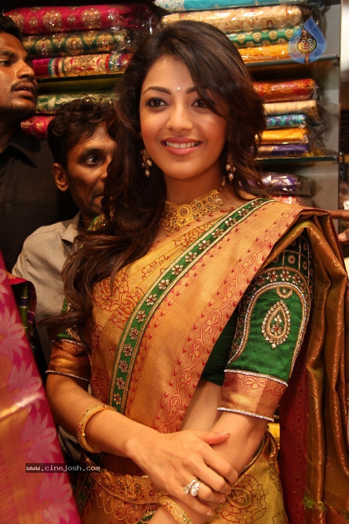 Kajal Latest Stills - 110 / 152 photos