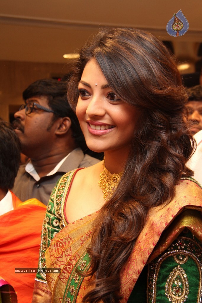 Kajal Latest Stills - 118 / 152 photos