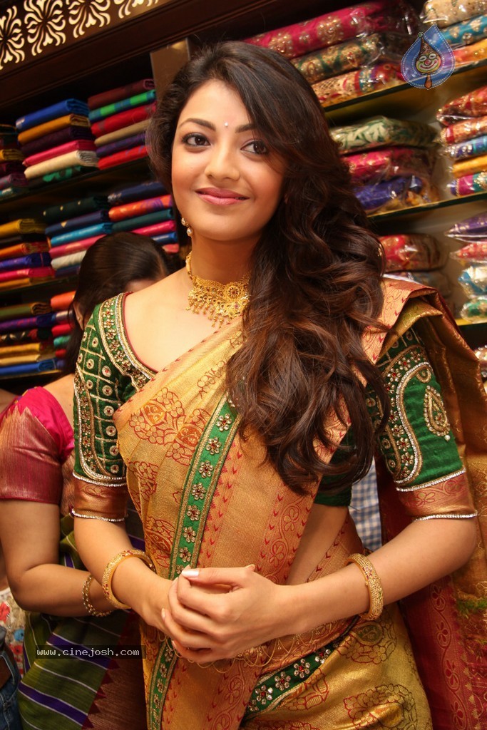 Kajal Latest Stills - 120 / 152 photos