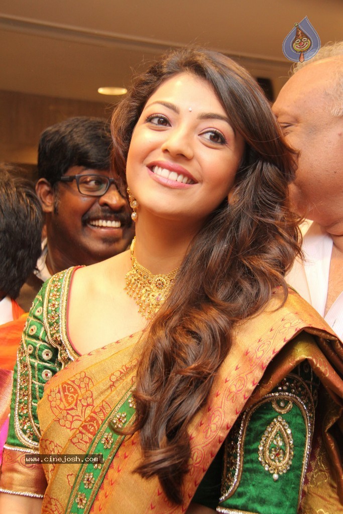 Kajal Latest Stills - 144 / 152 photos