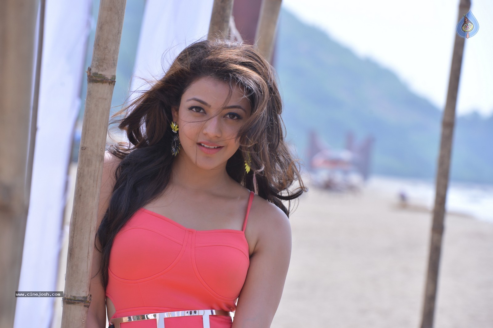 Kajal New Stills - 12 / 12 photos