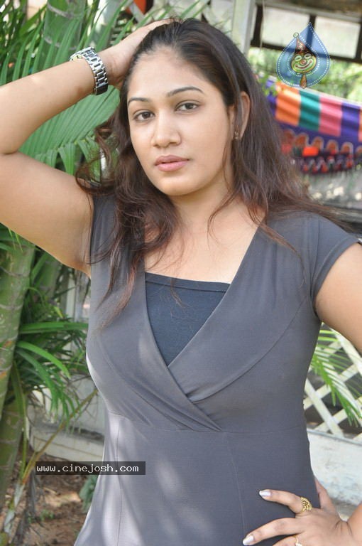 Kalpana Chowdary Spicy Stills - 27 / 35 photos