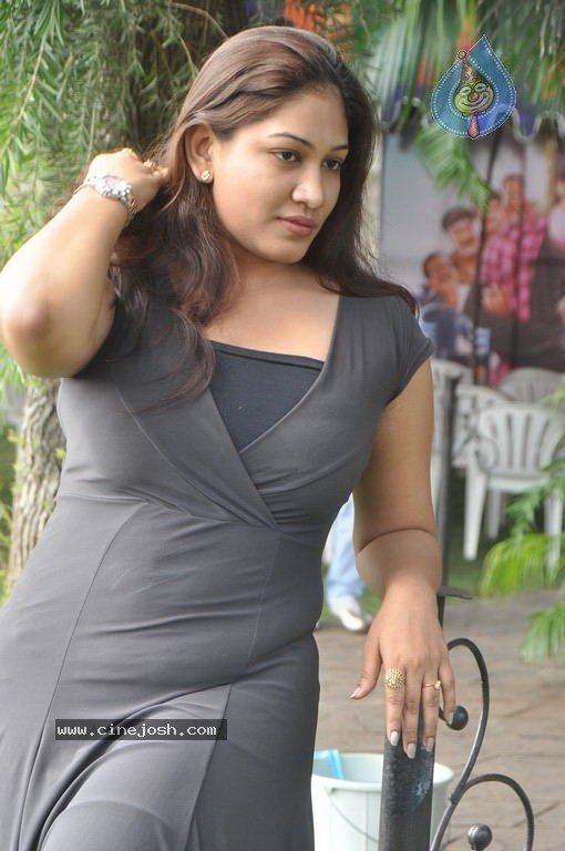 Kalpana Chowdary Spicy Stills - 34 / 35 photos