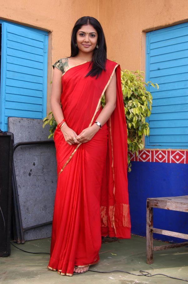 Kamalinee Mukherjee - 231 / 245 photos