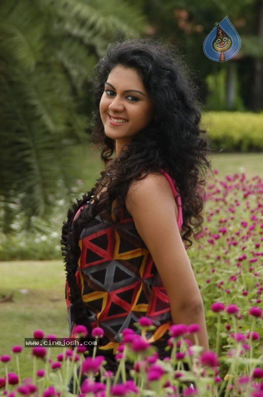 Kamna Jethmalani New Stills - 36 / 64 photos