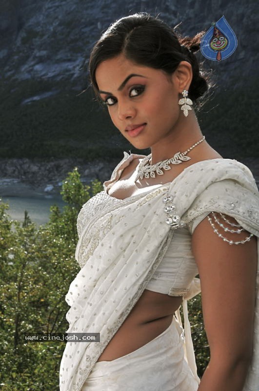 Karthika Latest Gallery - 1 / 22 photos