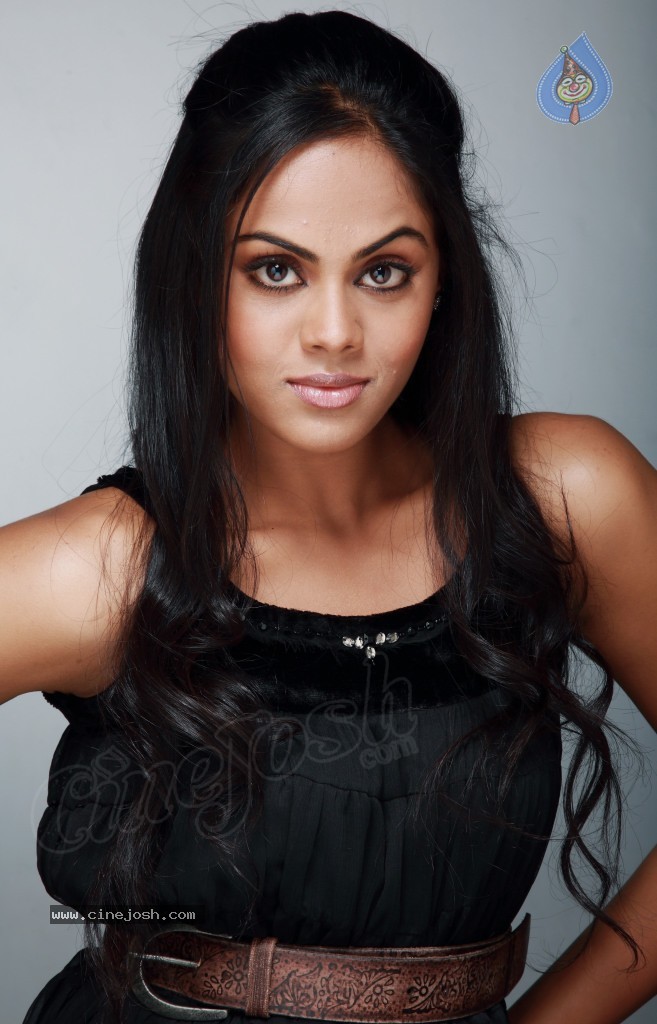 Karthika Latest Stills - 52 / 82 photos